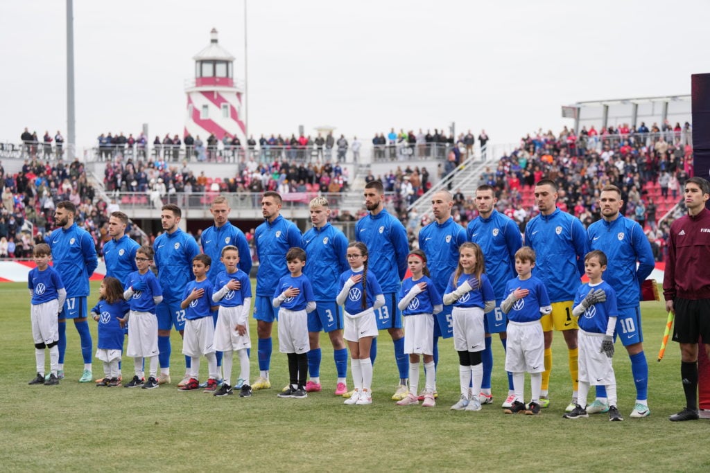 Slovenia v United States