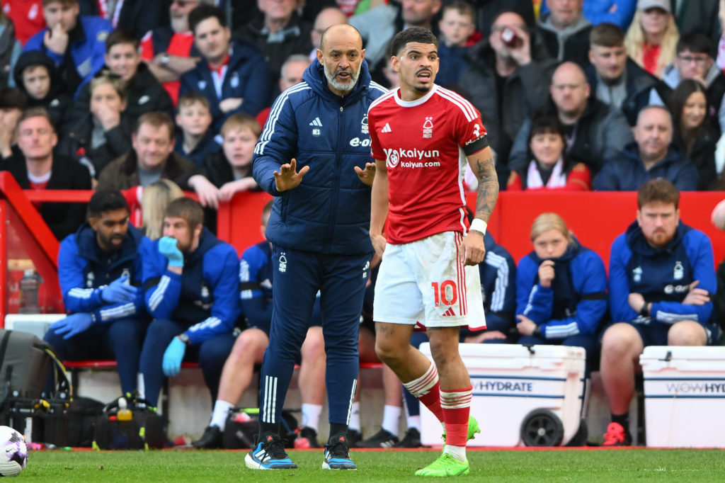 Nuno Espirito Santo, the head coach of Nottingham Forest, is gesturing to Morgan Gibbs-White of Nottingham Forest during the Premier League match b...