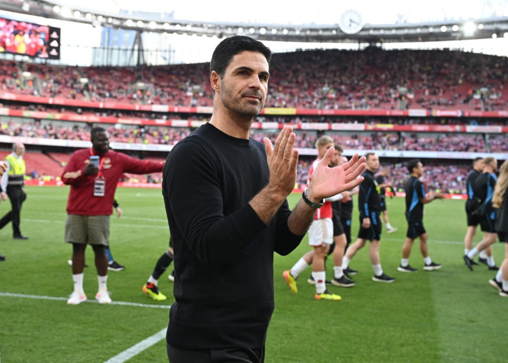 Arsenal manager Mikel Arteta thanks the fans after the Premier League match between Arsenal FC and Everton FC at Emirates Stadium on May 19, 2024 i...