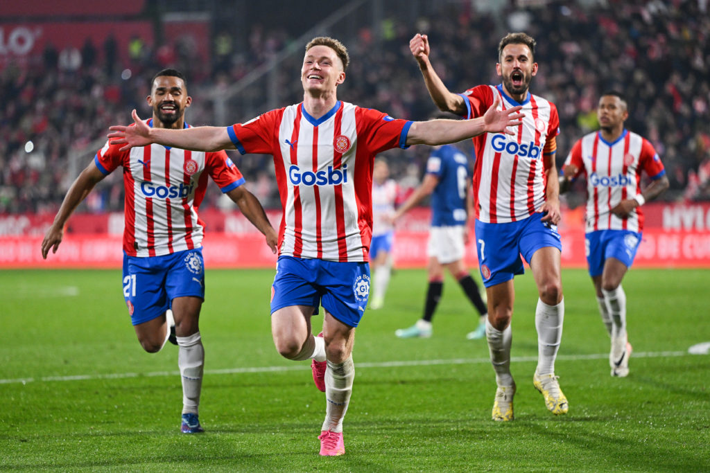 Girona FC's Viktor Tsyhankov celebrates his team's first goal during the LaLiga EA Sports match between Girona FC and Athletic Bilbao in Montili...