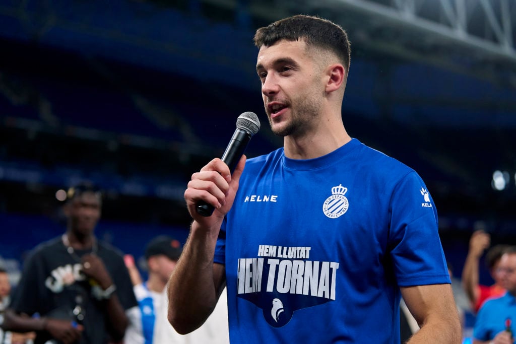 Joan Garcia of RCD Espanyol gives a speech to the fans following their team's victory and promotion to LaLiga EA Sports after the LaLiga Hypermotio...