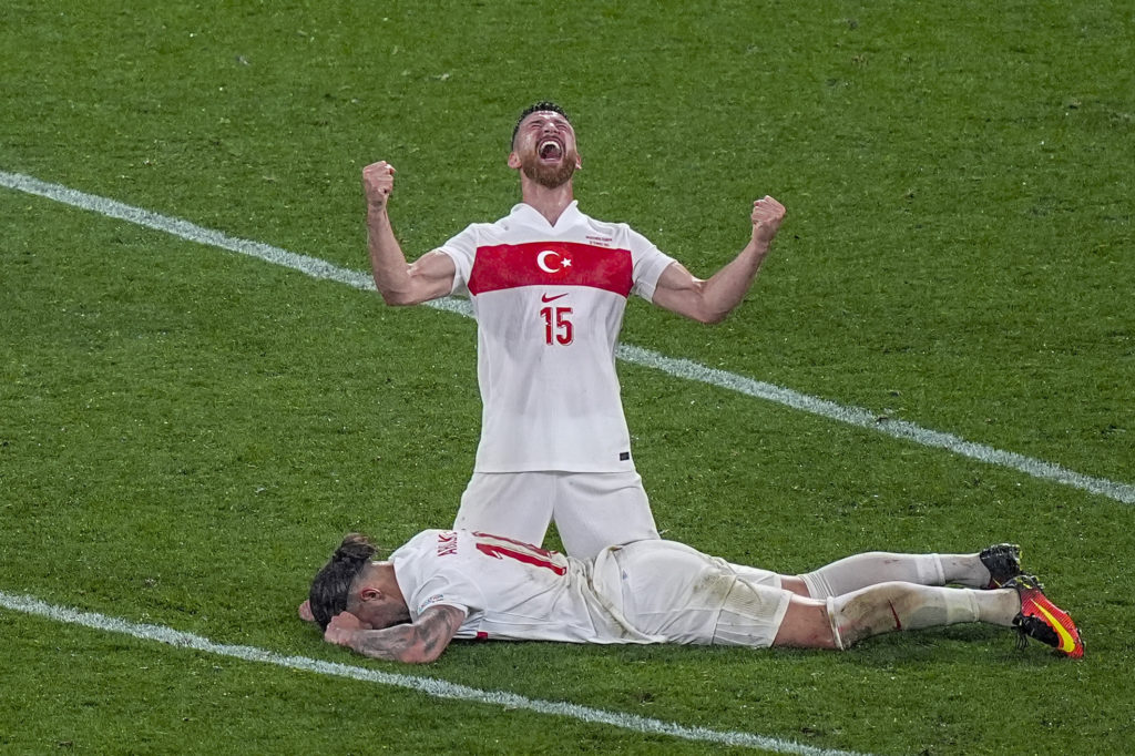 Turkiye beat Austria 2-1 to reach EURO 2024 quarterfinals