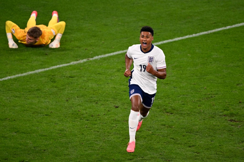 England's forward #19 Ollie Watkins celebrates scoring his team's second goal during the UEFA Euro 2024 semi-final football match between the Nethe...