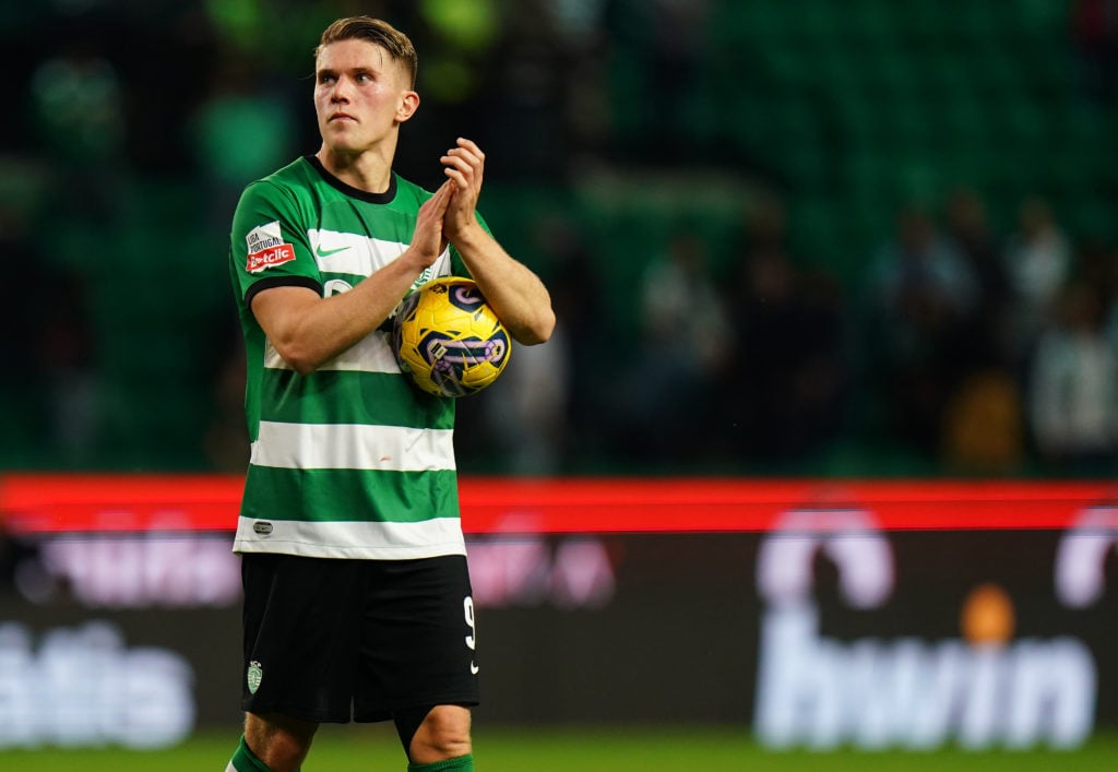 Goal scorer Viktor Gyokeres of Sporting CP celebrates the victory at the end of the Liga Portugal Betclic match between Sporting CP and Boavista FC...