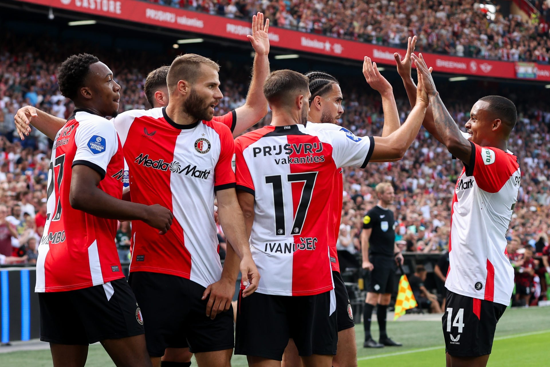 Arne Slot is unconvinced by two Liverpool players and wants to sign an £8million star from Feyenoord to boost competition