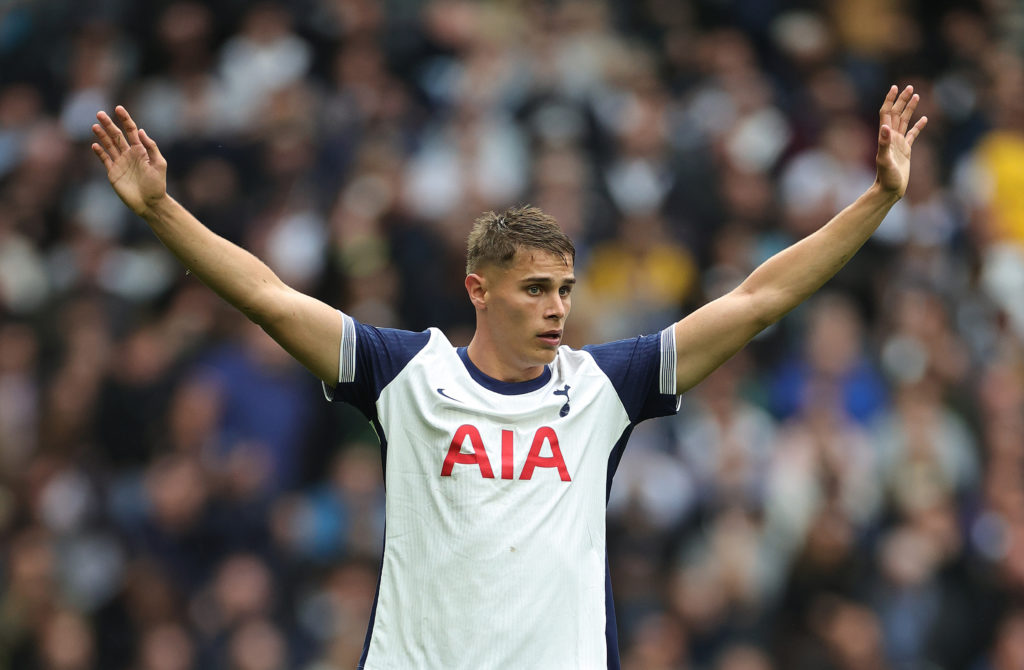 Micky van de Ven of Tottenham Hotspur issues instructions during the Premier League match between Tottenham Hotspur FC and Everton FC at Tottenham ...