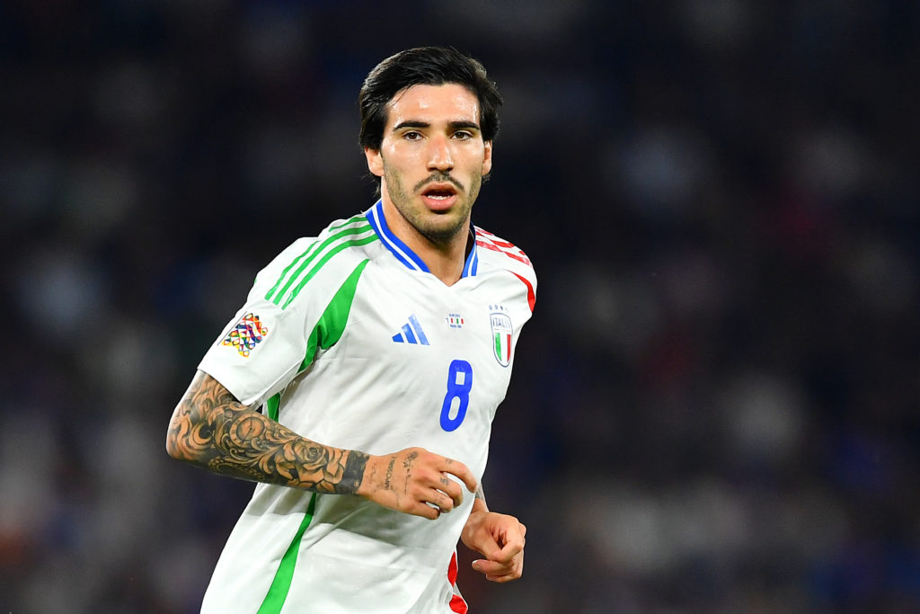 Sandro Tonali of Italy looks on during the UEFA Nations League 2024/25 League A Group A2 match between France and Italy at Parc des Princes on Sept...