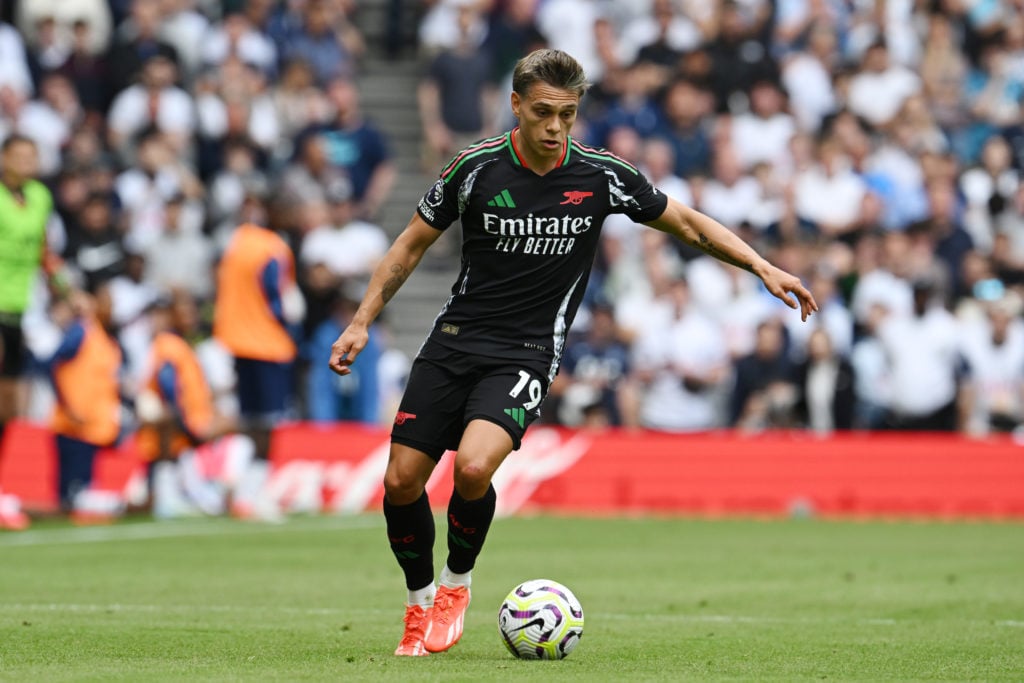 Leandro Trossard of Arsenal runs with the ball during the Premier League match between Tottenham Hotspur FC and Arsenal FC at Tottenham Hotspur Sta...