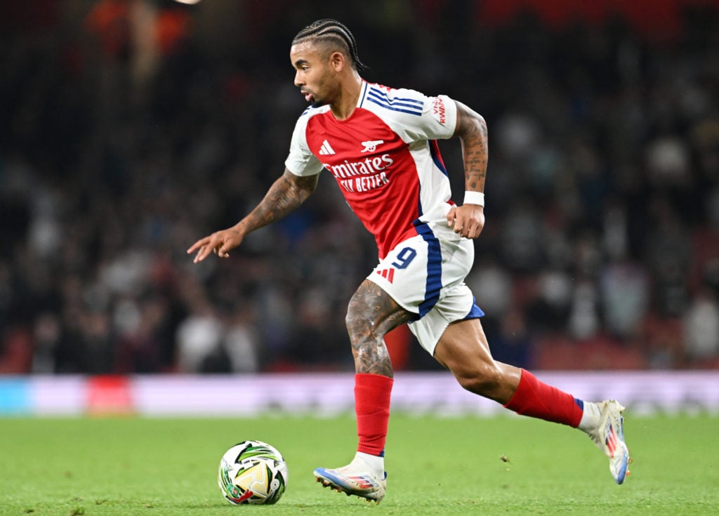 Gabriel Jesus of Arsenal runs with the ball during the Carabao Cup Third Round match between Arsenal and Bolton Wanderers at Emirates Stadium on Se...