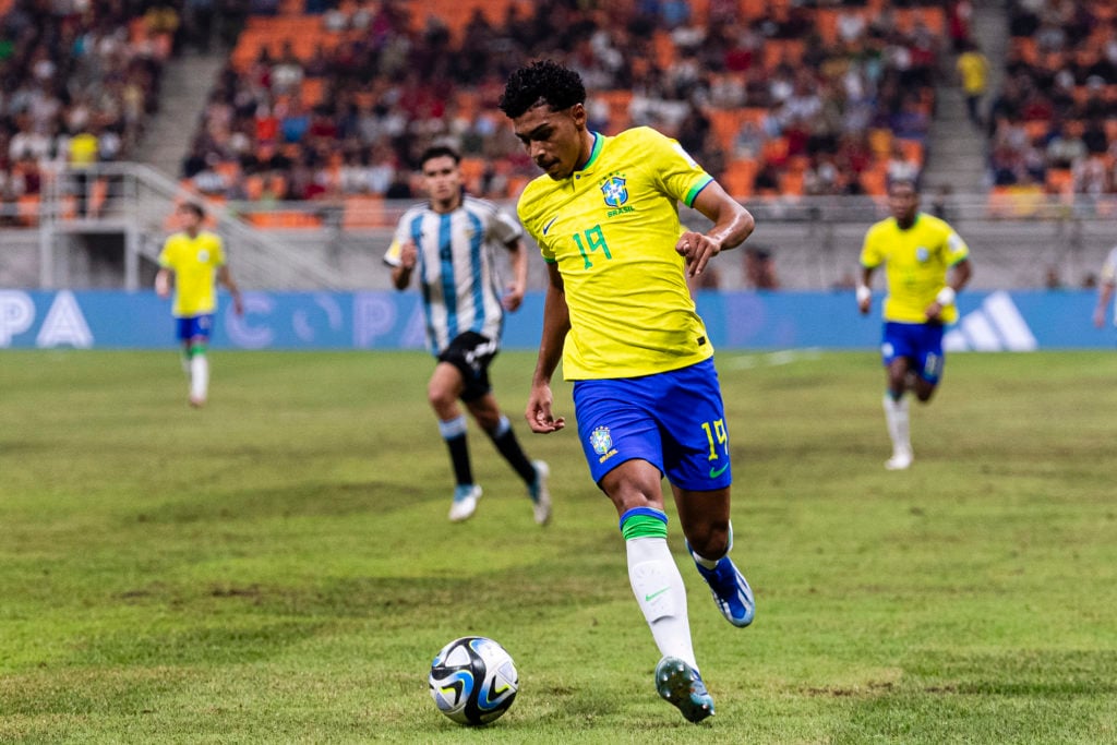 Luighi Santos of Brazil runs with the ball during the FIFA U-17 World Cup Quarterfinal match between Argentina and Brazil at Jakarta International ...