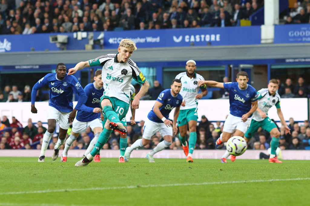 Everton FC v Newcastle United FC - Premier League