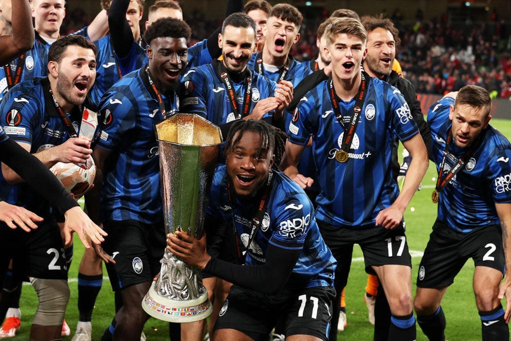 Ademola Lookman of Atalanta BC celebrates with the UEFA Europa League Trophy after his team's victory in the UEFA Europa League 2023/24 final match...