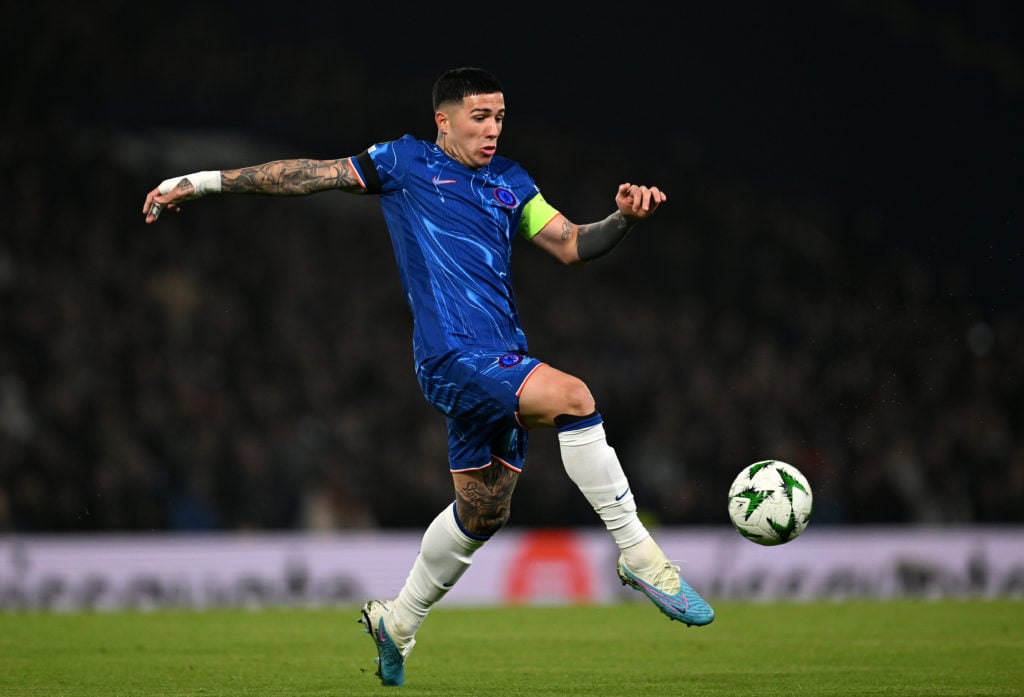 Enzo Fernandez of Chelsea controls the ball during the UEFA Conference League 2024/25 League Phase MD3 match between Chelsea FC and FC Noah at Stam...