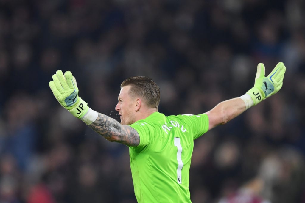 Jordan Pickford of Everton reacts during the Premier League match between West Ham United FC and Everton FC at London Stadium on November 09, 2024 ...