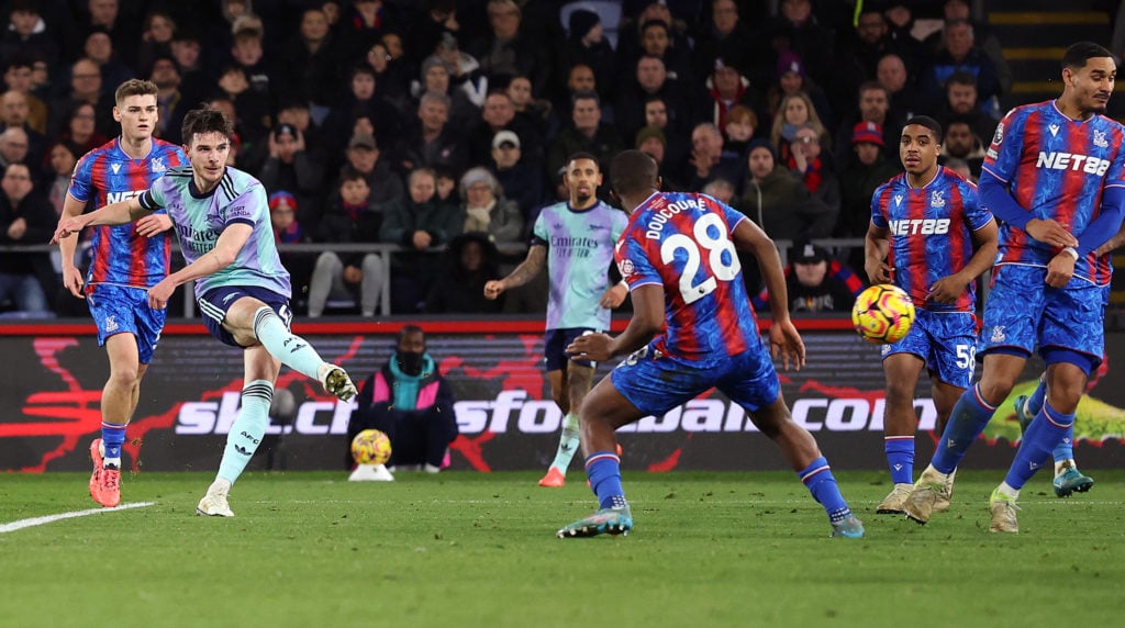 Declan Rice of Arsenal scores his team's fifth goal whilst under pressure from Cheick Doucoure of Crystal Palace during the Premier League match be...