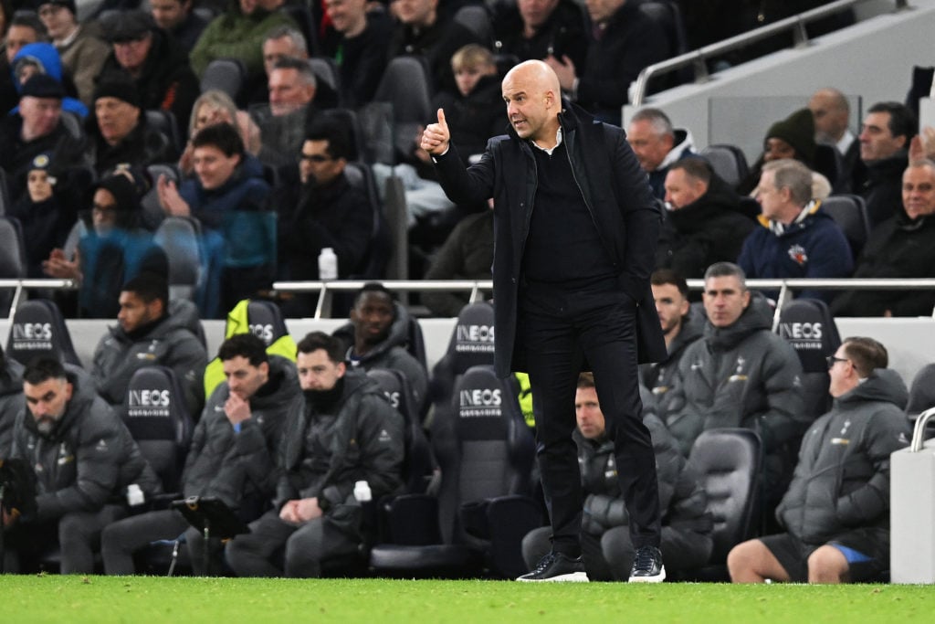 (THE SUN OUT, THE SUN ON SUNDAY OUT) Arne Slot, Manager of Liverpool, gestures during the Premier League match between Tottenham Hotspur FC and Liv...