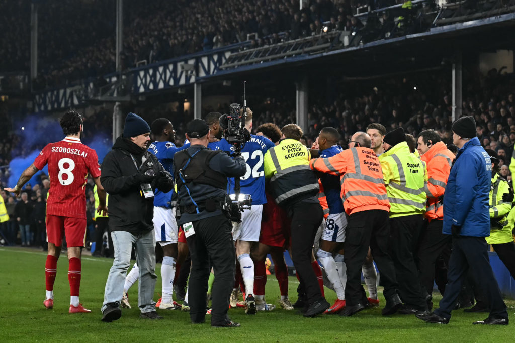 FBL-ENG-PR-EVERTON-LIVERPOOL