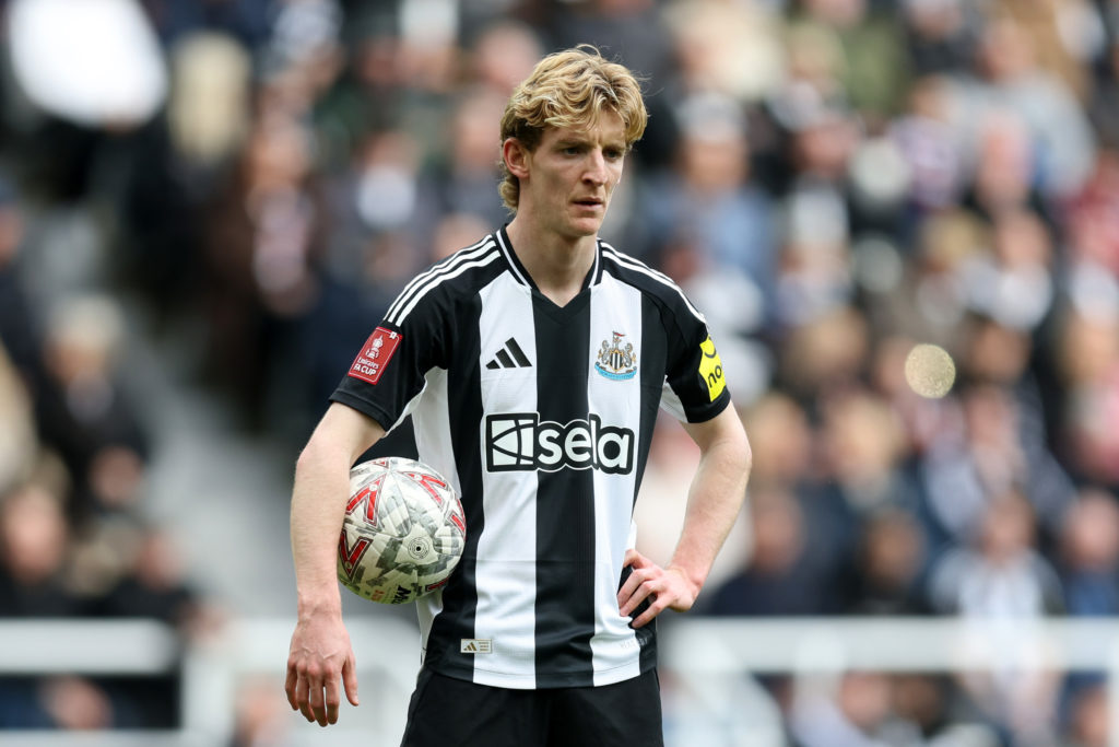 Anthony Gordon during a Premier League match for Newcastle United.