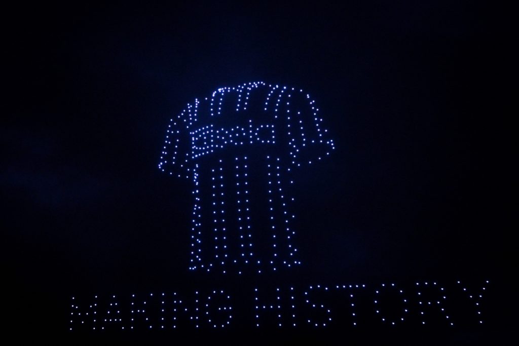 TOPSHOT-FBL-ENG-LCUP-NEWCASTLE-PARADE