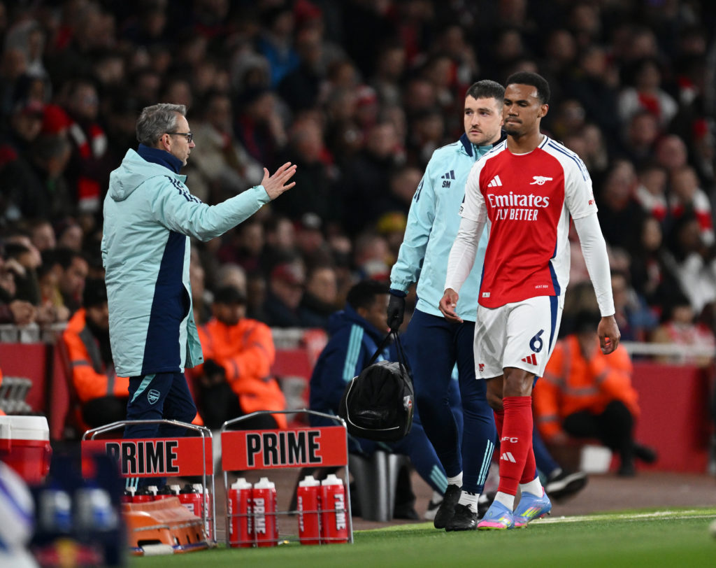Arsenal FC v Fulham FC - Premier League