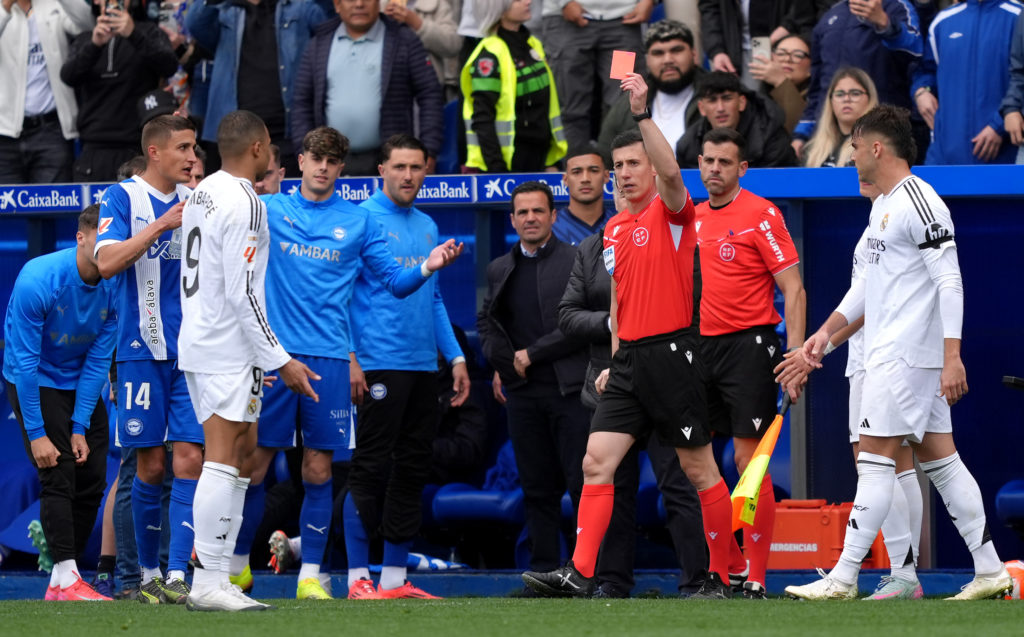 Deportivo Alaves v Real Madrid CF - La Liga EA Sports