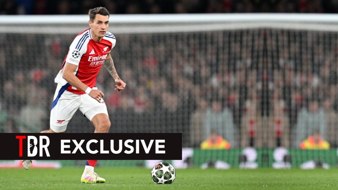 Jakub Kiwior of Arsenal runs with the ball during the UEFA Champions League 2024/25 Quarter Final First Leg match between Arsenal FC and Real Madri...