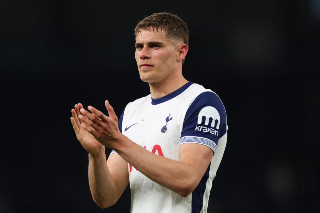 Micky van de Ven claps fans after Europa League game vs Eintracht Frankfurt