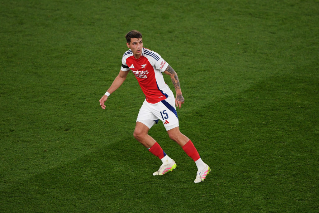 Arsenal FC v Paris Saint-Germain - UEFA Champions League 2024/25 Semi Final First Leg