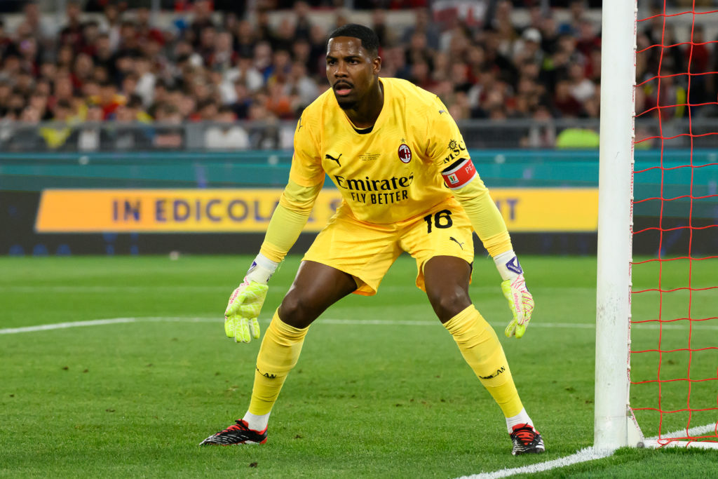 Mike Maignan during a cup match for AC Milan.