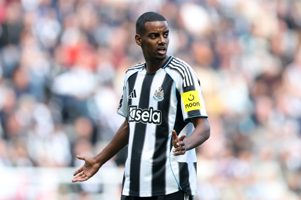 Alexander Isak in action for Newcastle vs Everton