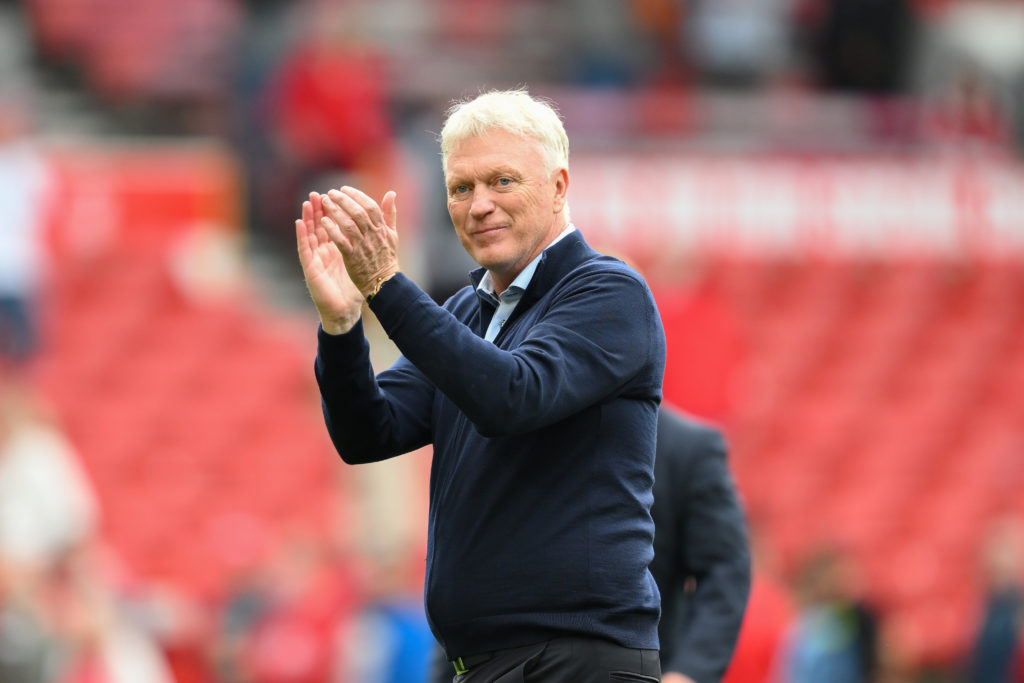 David Moyes applauds the Everton fans