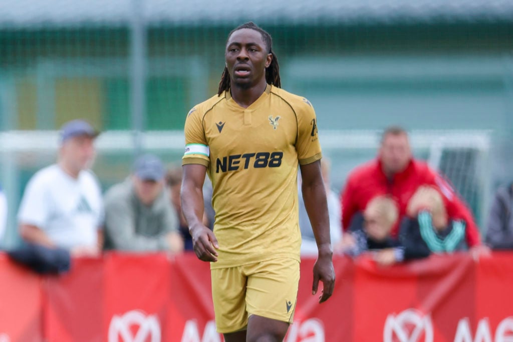 Eberechi Eze in action for Crystal Palace against Mainz