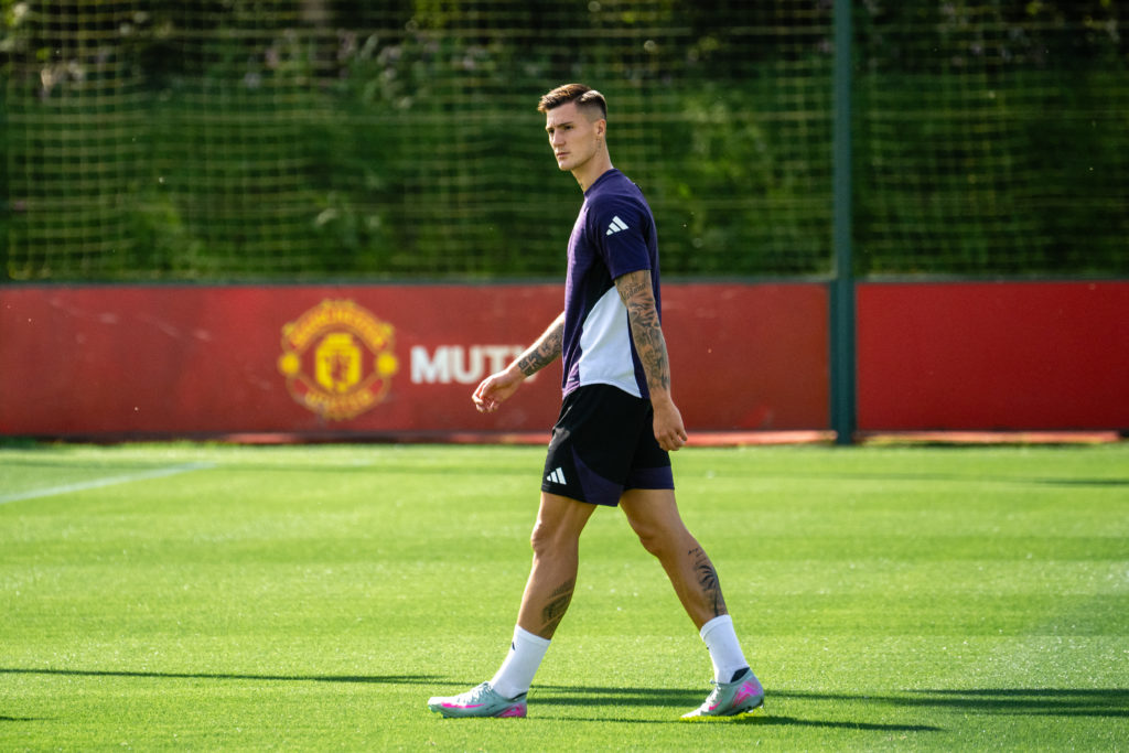 Benjamin Sesko during a Manchester United training session