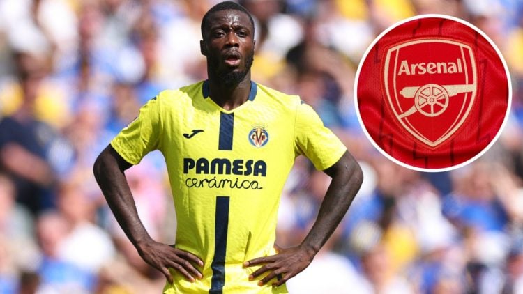 Nicolas Pepe of Villareal CF (centre) Arsenal badge (right).