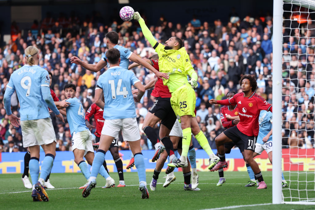 Manchester City v Manchester United - Premier League