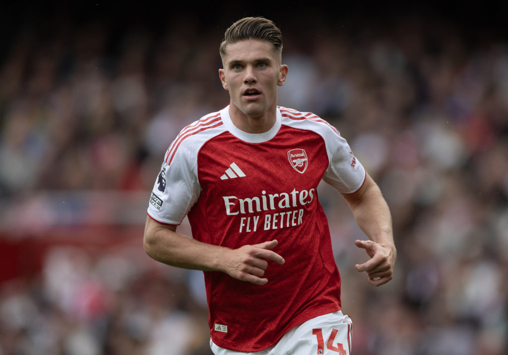 Viktor Gyokeres chases the ball down during Arsenal vs Nottingham Forest