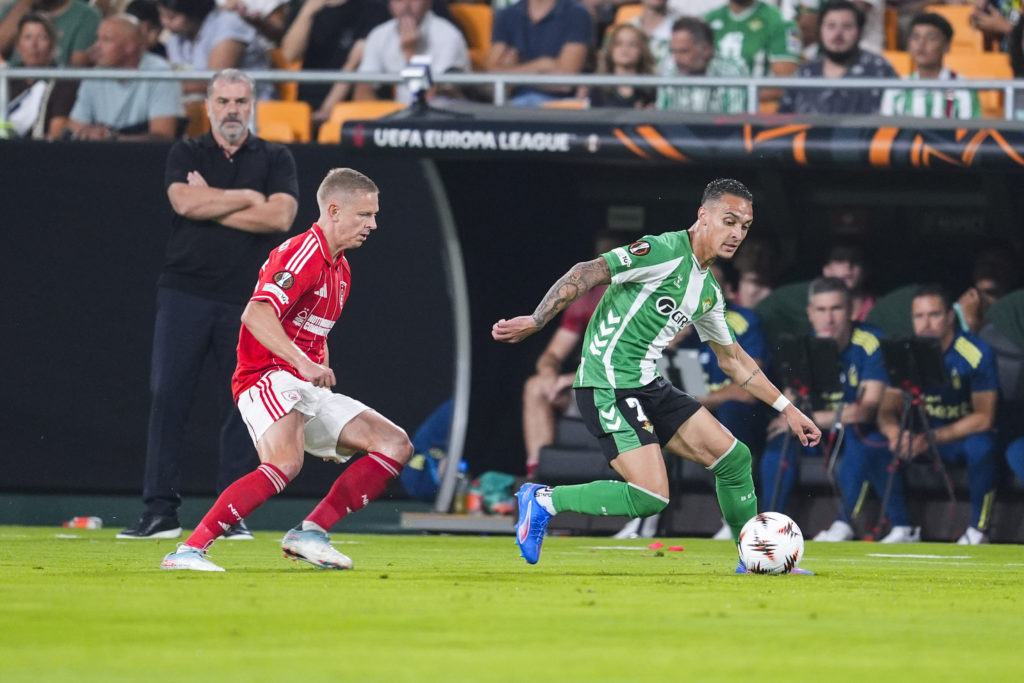 Oleksandr Zinchenko chases after Antony in Real Betis vs Nottingham Forest