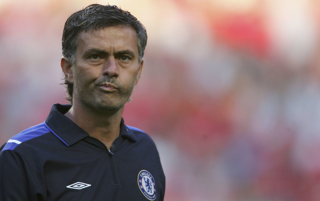 Jose Mourinho looks on during Benfica vs Chelsea in 2005