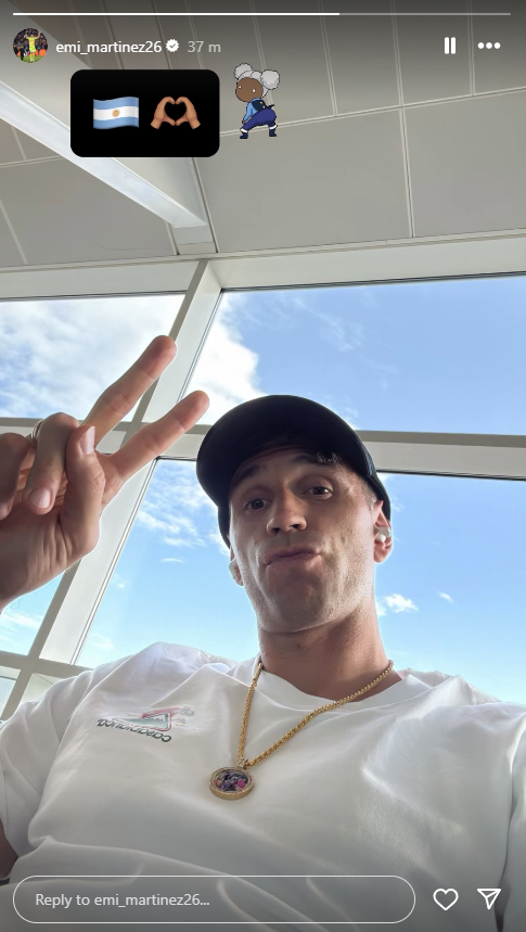 Emiliano Martinez takes picture on his Instagram story