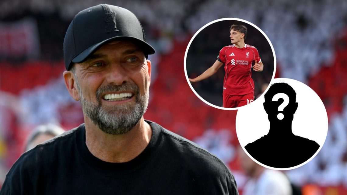 Jurgen Klopp manager of Liverpool during the Premier League match between Liverpool FC and Wolverhampton Wanderers at Anfield (Left) Giovanni Leoni...