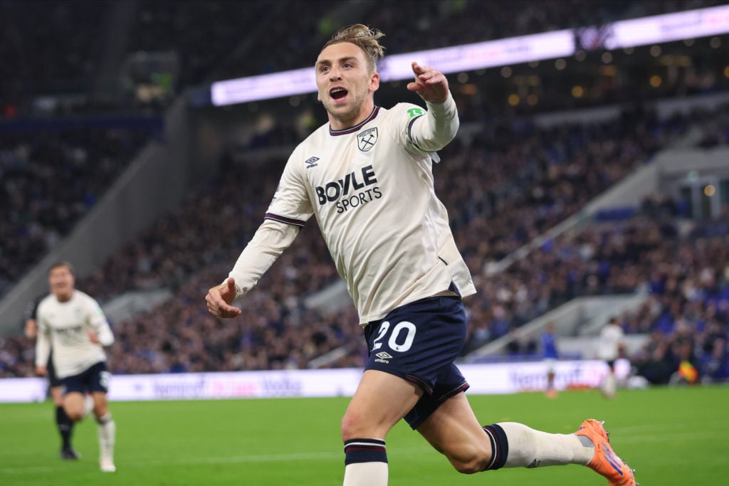 Jarrod Bowen celebrates his equalising goal in West Ham's 1-1 draw with Everton