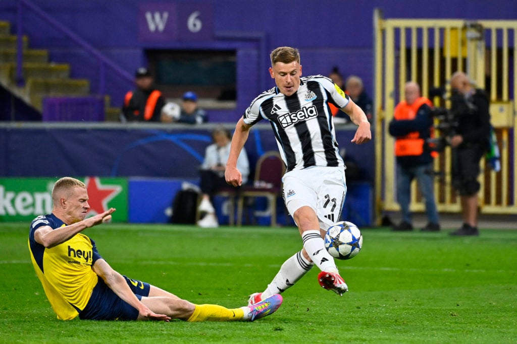 Harvey Barnes scores for Newcastle United in the Champions League