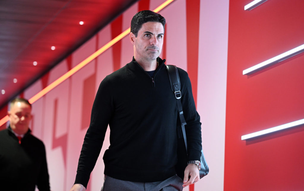 Mikel Arteta looks on before Arsenal vs West Ham