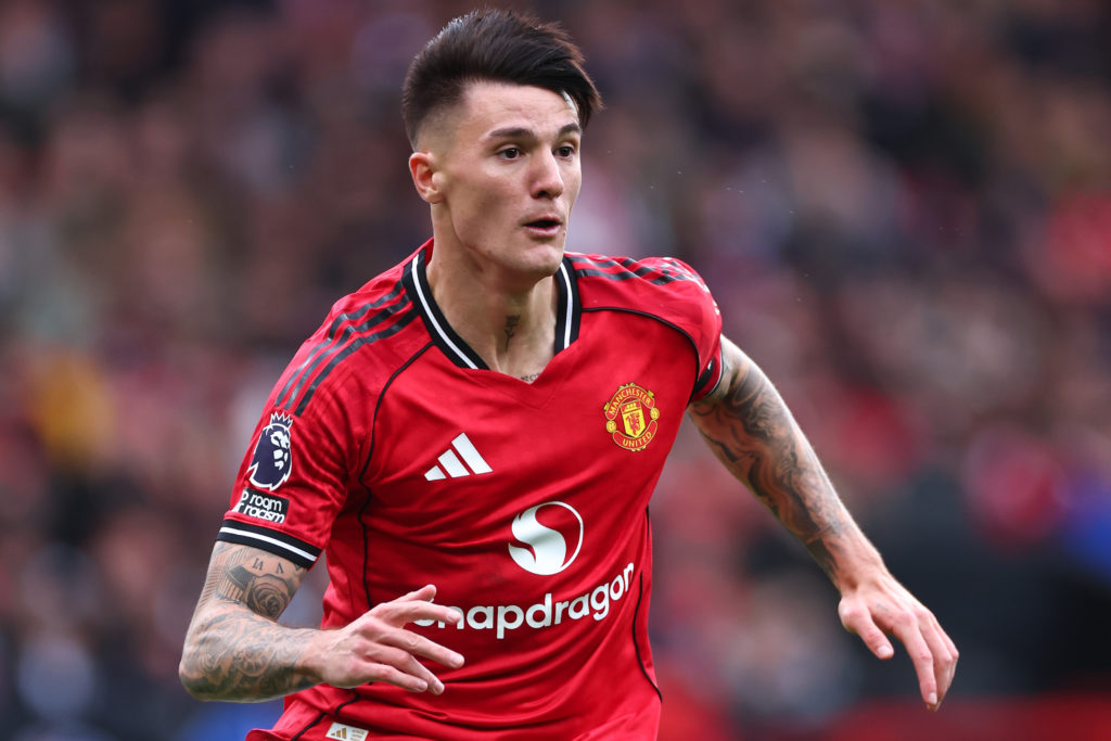 Benjamin Sesko runs after the ball during Manchester United's victory against Sunderland at Old Trafford