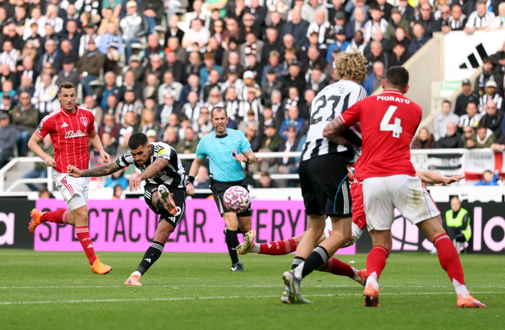 Newcastle United v Nottingham Forest - Premier League