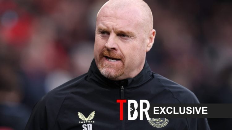 Sean Dyche of Everton looks on