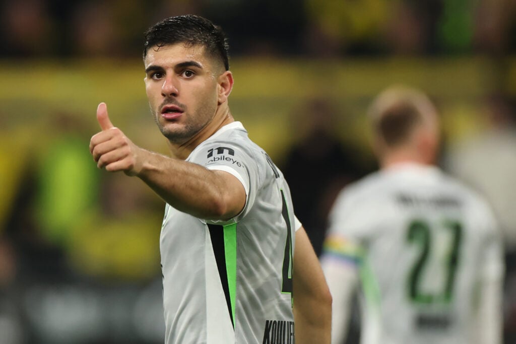 Konstantinos Koulierakis in action for Wolfsburg vs Dortmund.