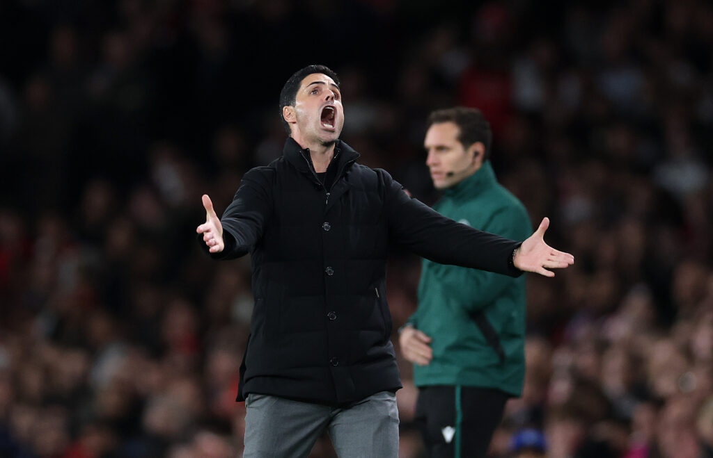 Mikel Arteta reacts during Arsenal vs Atletico Madrid