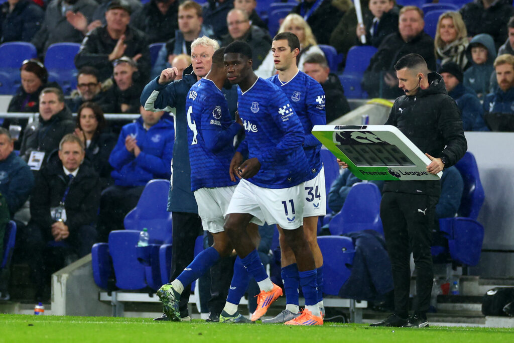 Thierno Barry comes on for Everton for Beto